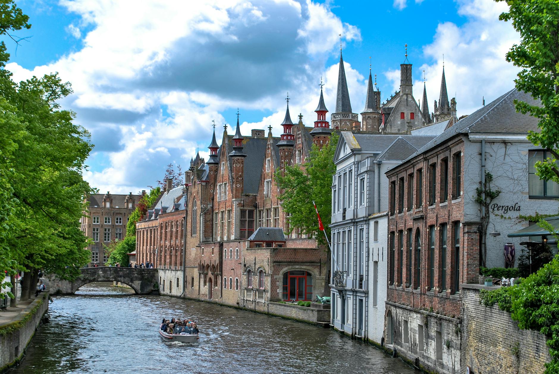Middeleeuwse gevels langs het water in Gent